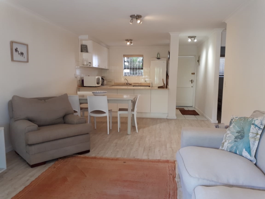 To Let 2 Bedroom Property for Rent in Vredehoek Western Cape